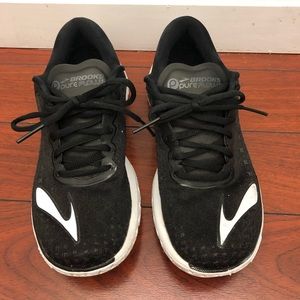 Brooks pure flow tennis shoes / sneakers